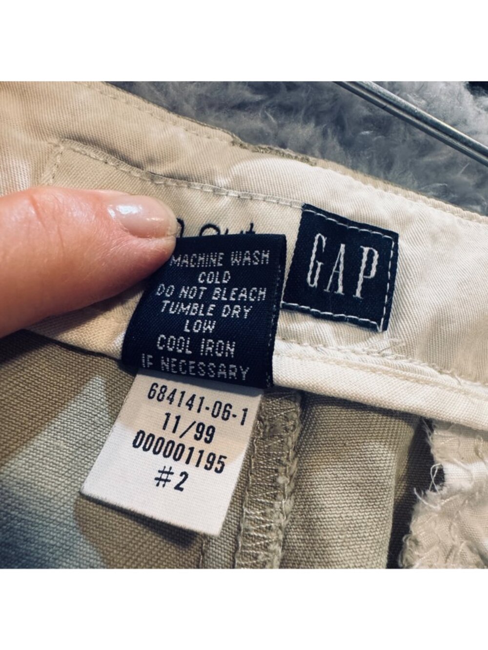 Vintage 90s Gap Clean Cut Khaki Capris Size 16 Chinos Embroidered Floral Artsy - Picture 7 of 13